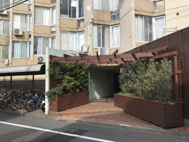 21/21 エントランス