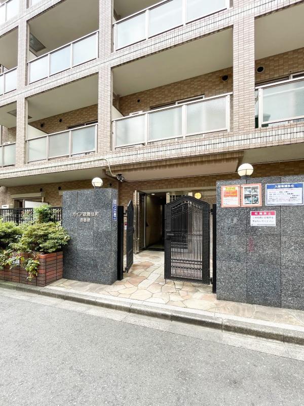 18/18 エントランス