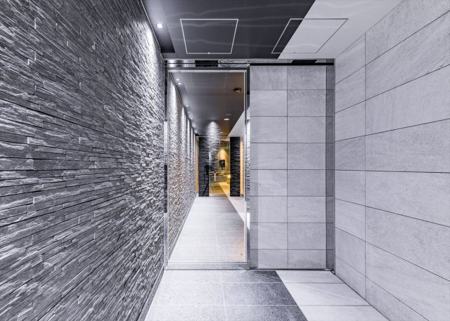 21/30 エントランス