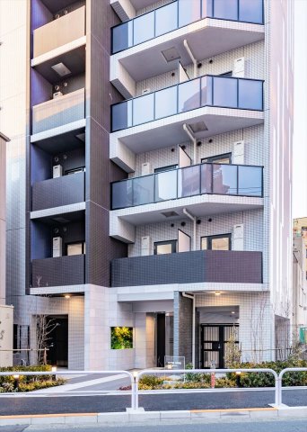 24/30 エントランス