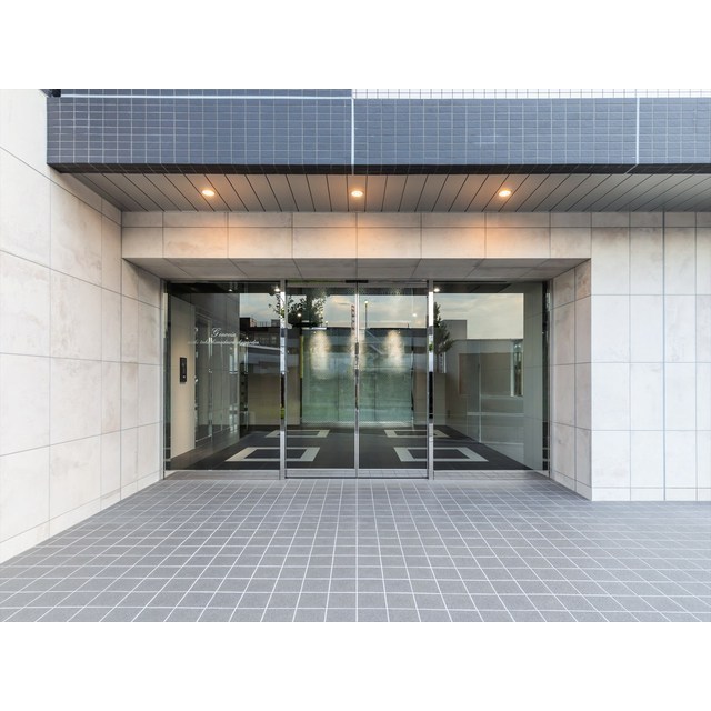 13/13 エントランス