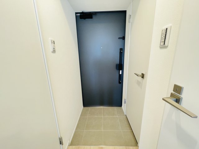 13/23 玄関
