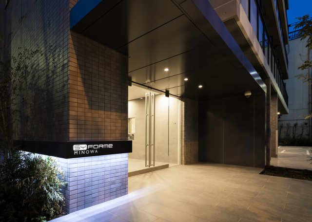 18/18 エントランス