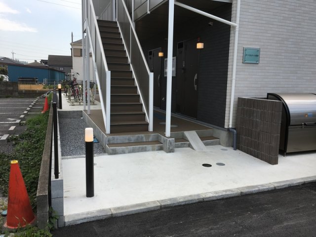 22/24 エントランス