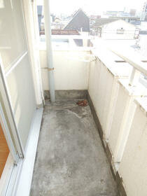 13/16 バルコニー