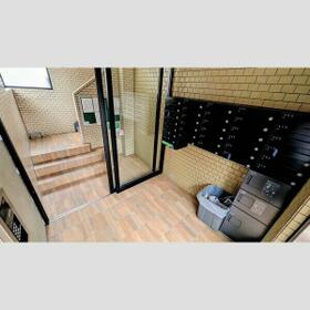 15/16 エントランス