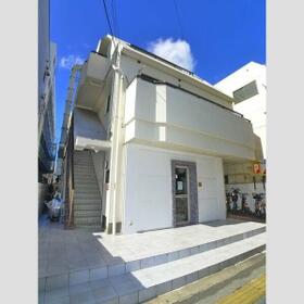 4/5 エントランス