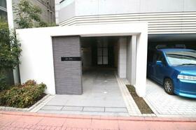 2/2 エントランス