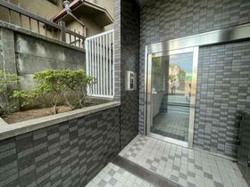 16/24 エントランス