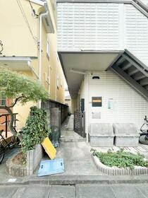 14/14 エントランス