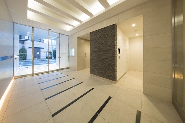 18/29 エントランス