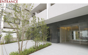 2/4 エントランス