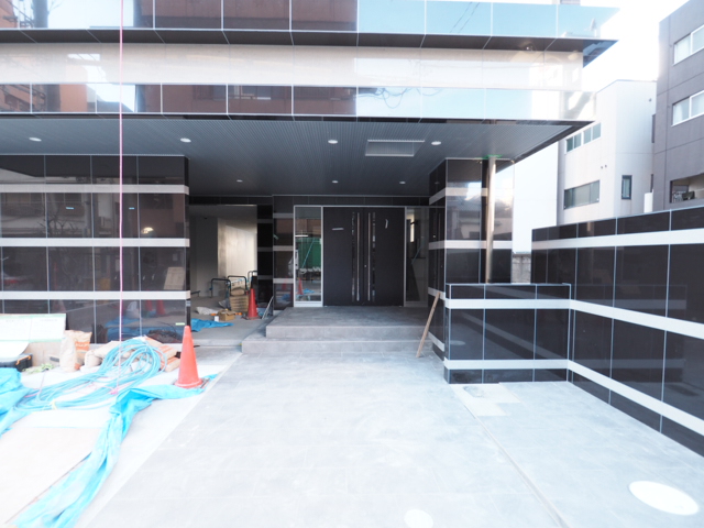 22/23 エントランス