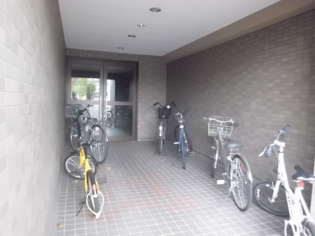 22/30 エントランス