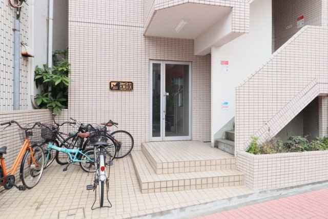 16/24 エントランス