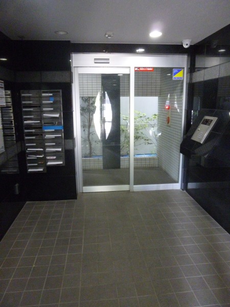 4/4 エントランス