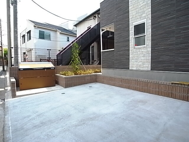 15/21 エントランス