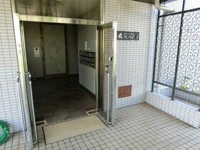 2/2 エントランス