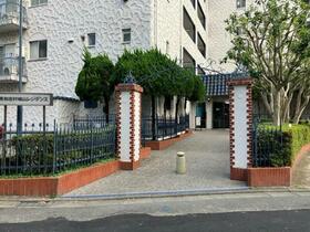 15/15 エントランス