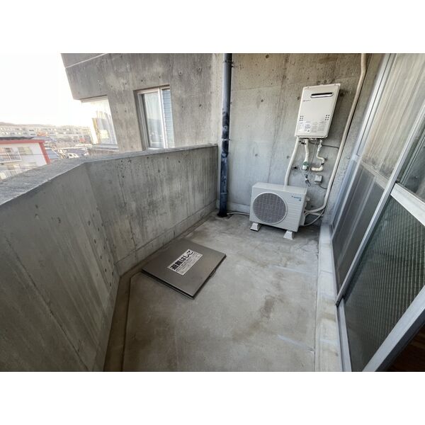 13/27 バルコニー