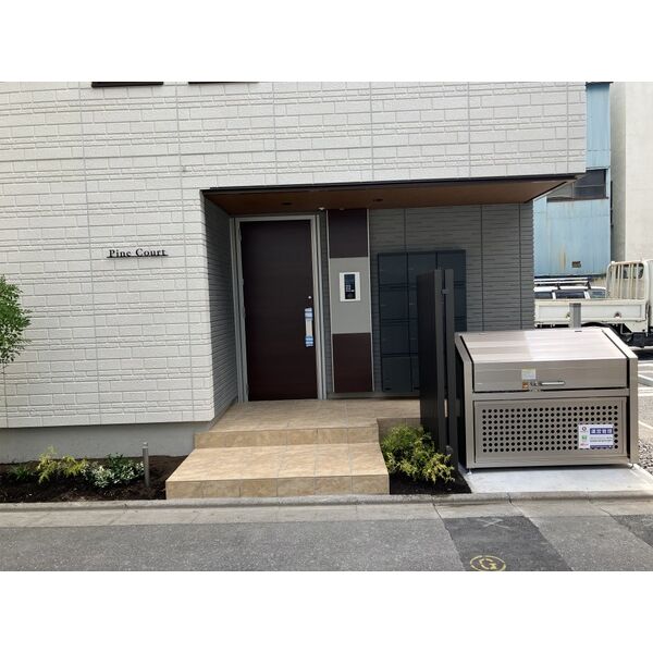 14/15 エントランス