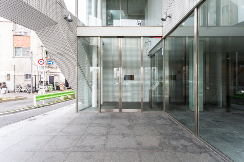 5/5 エントランス