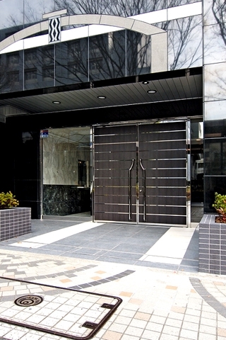 14/16 エントランス