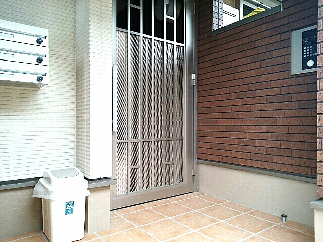 14/20 エントランス