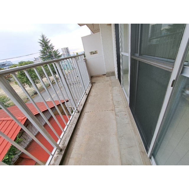 19/25 バルコニー