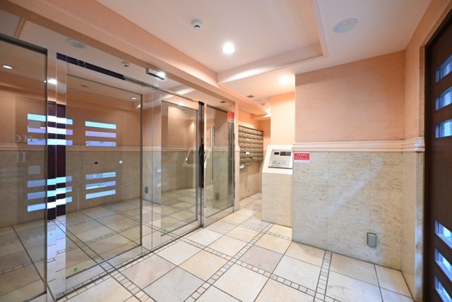 14/15 エントランス