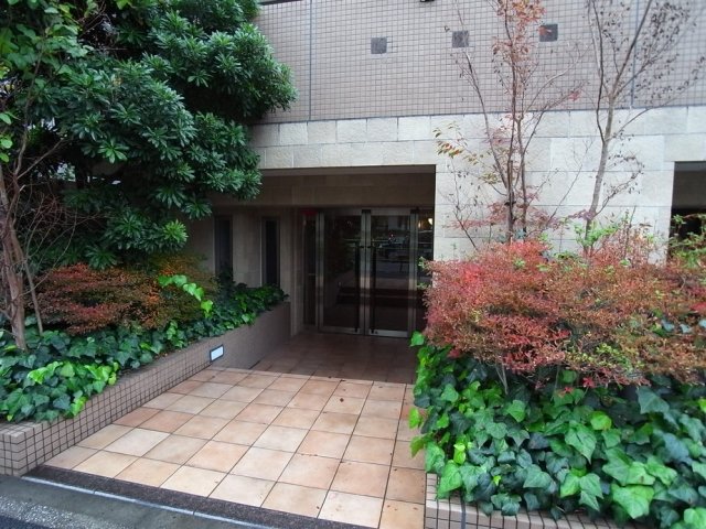 15/23 エントランス