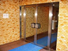 2/2 エントランス