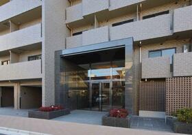 16/16 エントランス