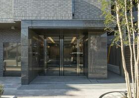 16/16 エントランス