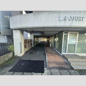 14/16 エントランス