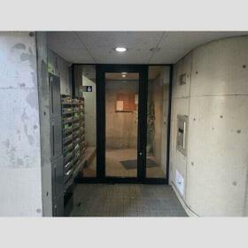 15/16 エントランス