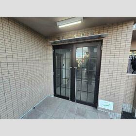 15/16 エントランス