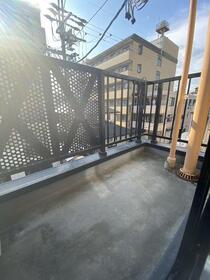 13/16 バルコニー