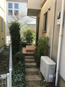 2/2 エントランス