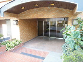 2/2 エントランス