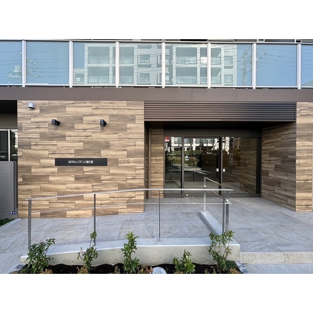 15/16 エントランス