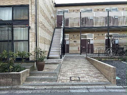 14/22 エントランス