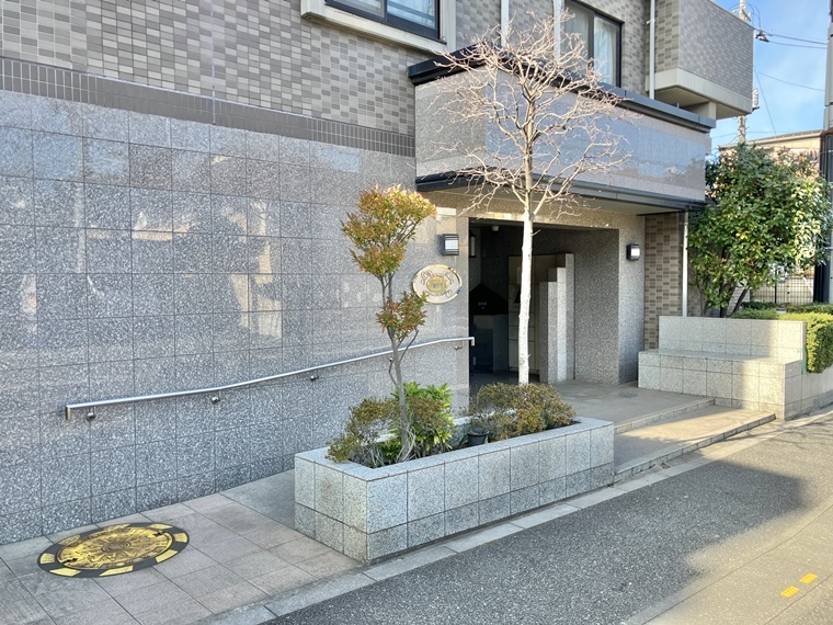 15/16 エントランス