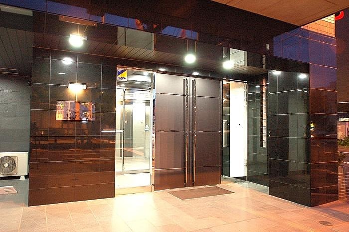 15/15 エントランス