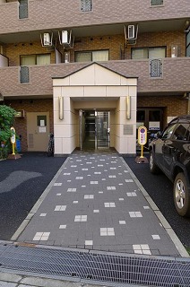 18/18 エントランス