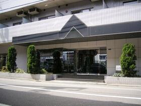 13/13 エントランス