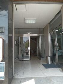 13/13 エントランス