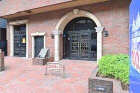 8/11 エントランス