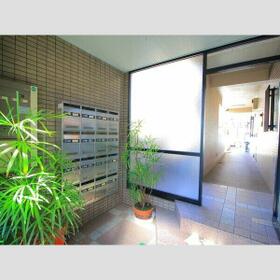 15/15 エントランス