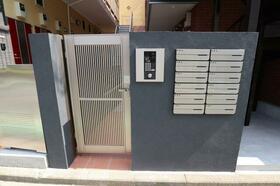 14/14 エントランス